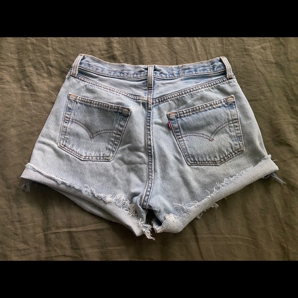 True vintage Levi’s 501 cut off shorts - Picture 3 of 5